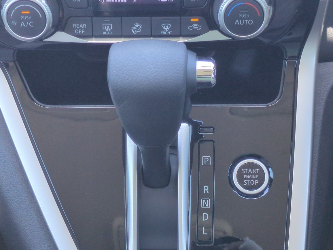 NISSAN SERENA 2018